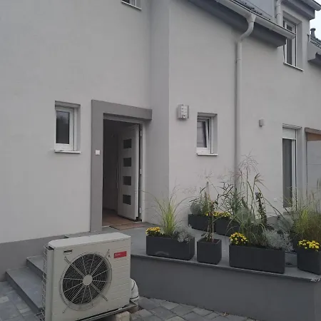 Haus Eichkogel בית נופש גונטרמסדורף