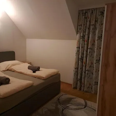 Haus Eichkogel Dom wakacyjny Guntramsdorf